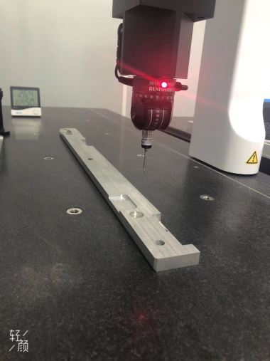Natančna CNC obdelava aluminijaste izdelave